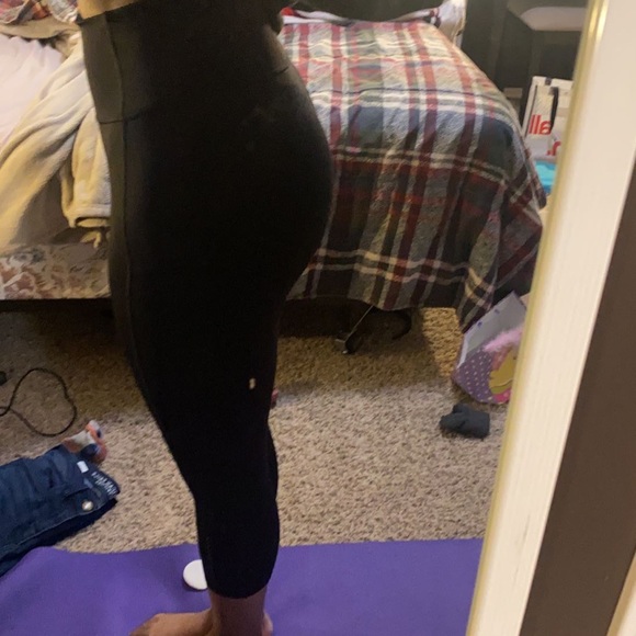 Lululemon leggings - Picture 1 of 4